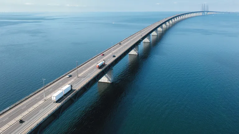 Traffic bridge